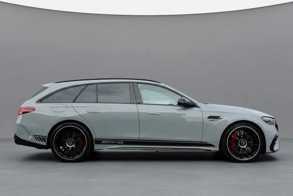 Mercedes-Benz E-Klasse Mercedes E-klasse AMG 53 uit 2025, foto 2