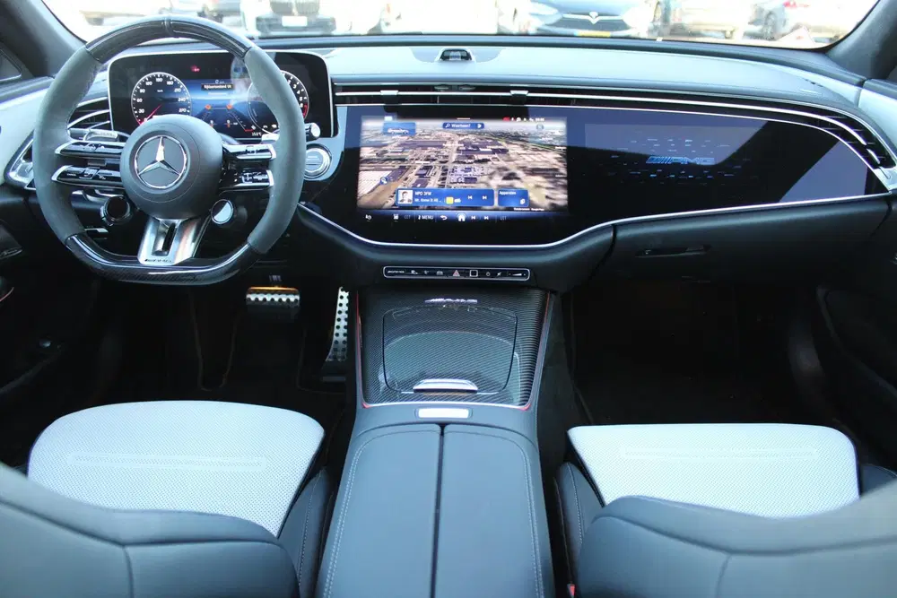 Mercedes-Benz E-Klasse Mercedes E-klasse AMG 53 uit 2025, foto 7