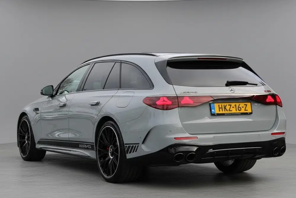 Mercedes-Benz E-Klasse Mercedes E-klasse AMG 53 uit 2025, foto 9
