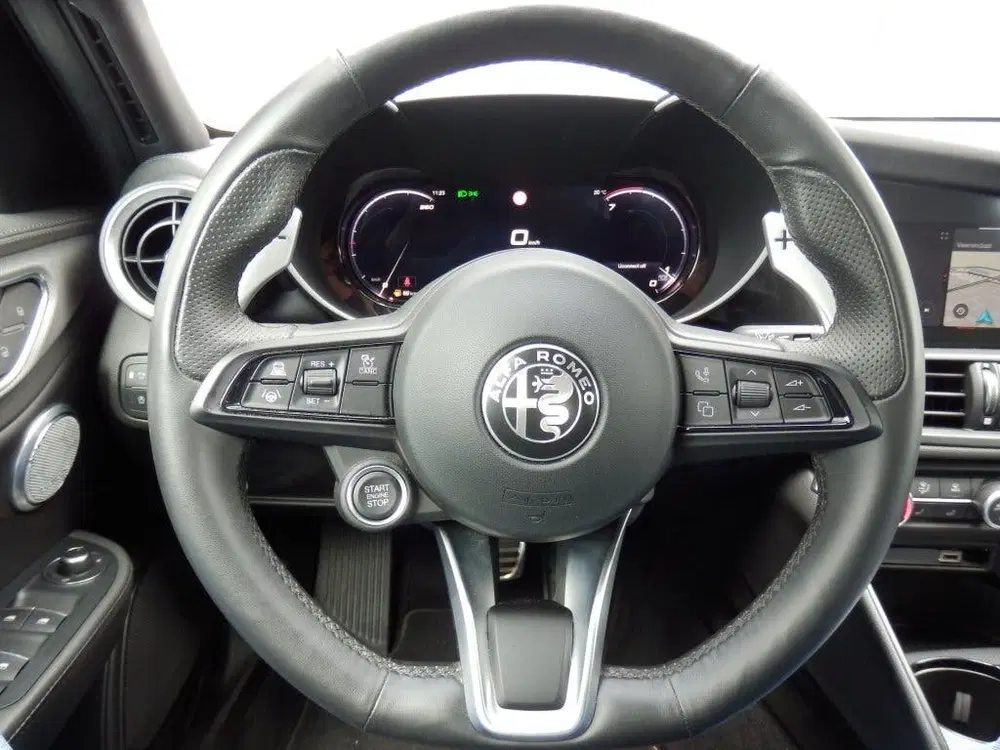 Alfa Romeo Giulia Veloce Q4 uit 2023, foto 12