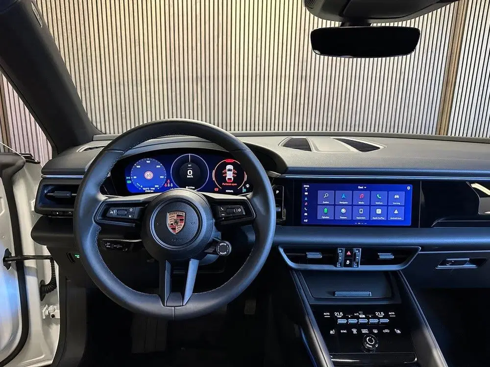 Porsche Macan Pano uit 2025, foto 11