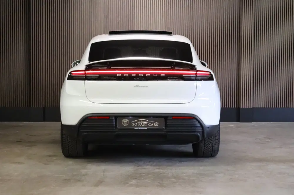 Porsche Macan Pano uit 2025, foto 6