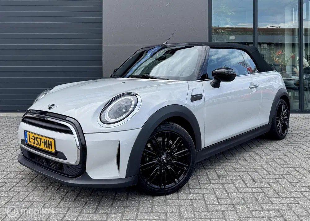Mini Cabrio Cooper Cabrio 1.5 Business Edition uit 2021, foto 3