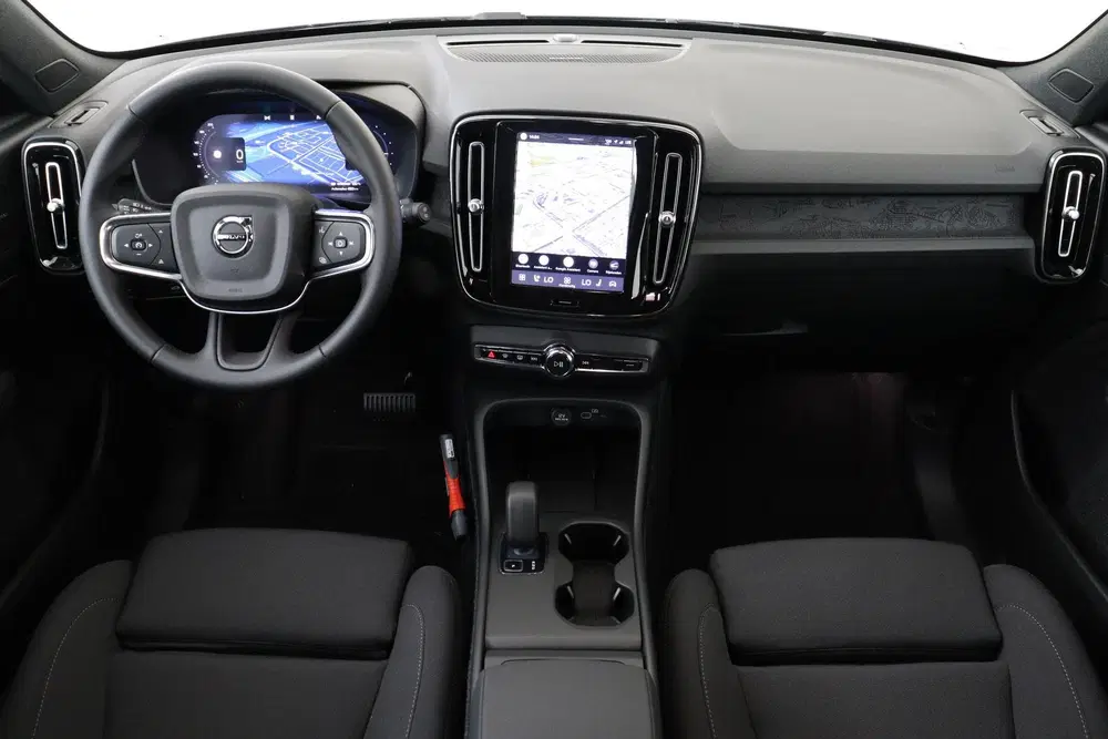 Volvo EX40 SINGLE MOTOR PLUS EUROPA 70 kWh -HARMAN uit 2026, foto 4