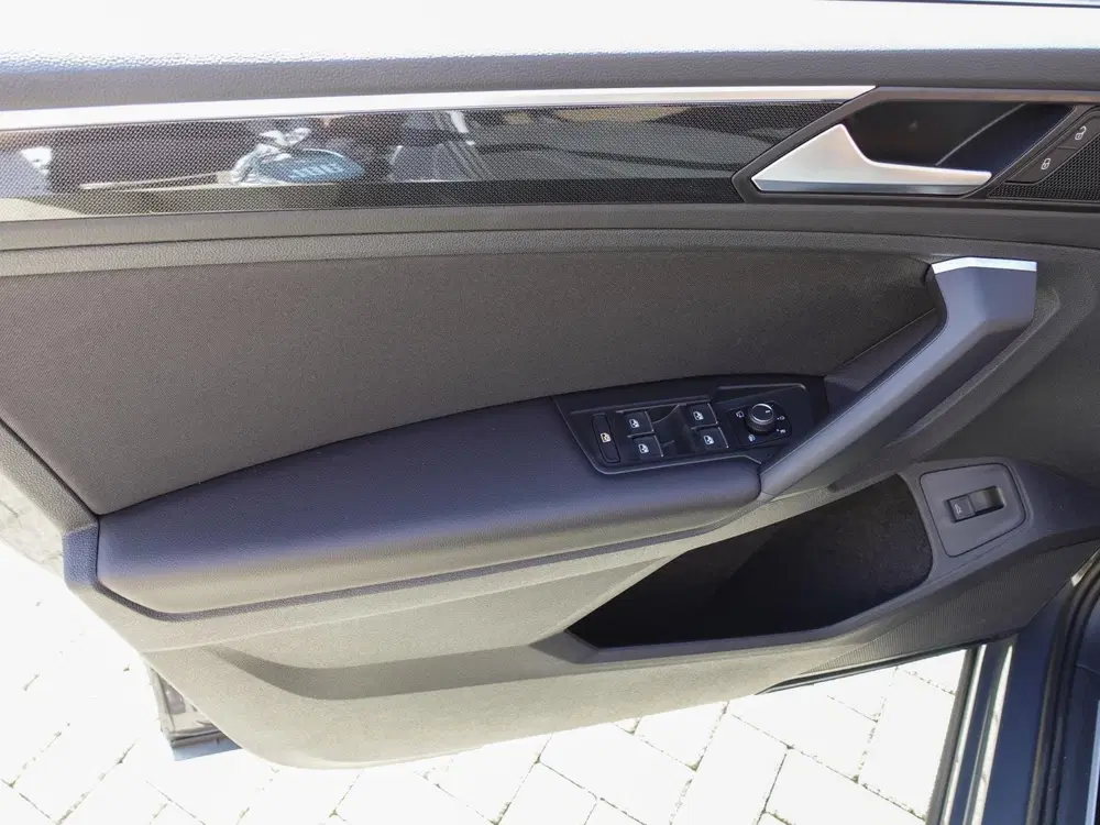 Volkswagen Tiguan 1.5 TSI 150pk DSG Elegance Navigatie Apple uit 2024, foto 15