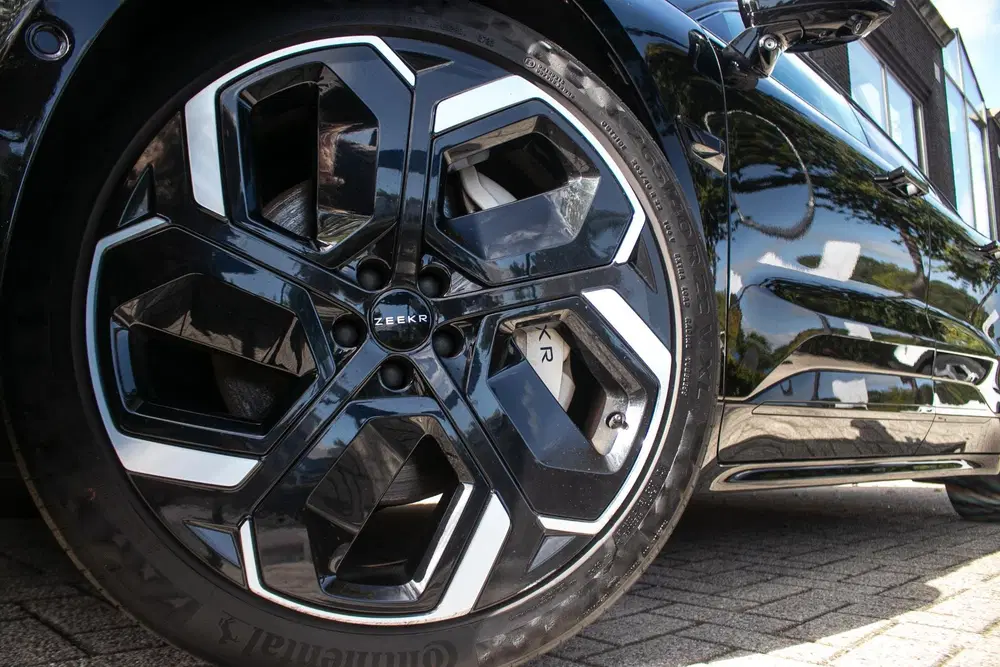 Zeekr 001 AWD Performance 100 kWh uit 2024, foto 15