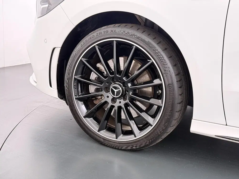 Mercedes-Benz B-Klasse 250 e Business Solution AMG Limited uit 2020, foto 13