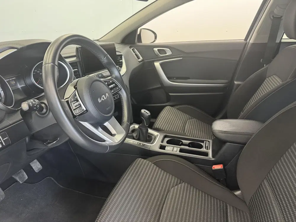 Kia Ceed 1.0 T-GDi DynamicLine uit 2024, foto 11