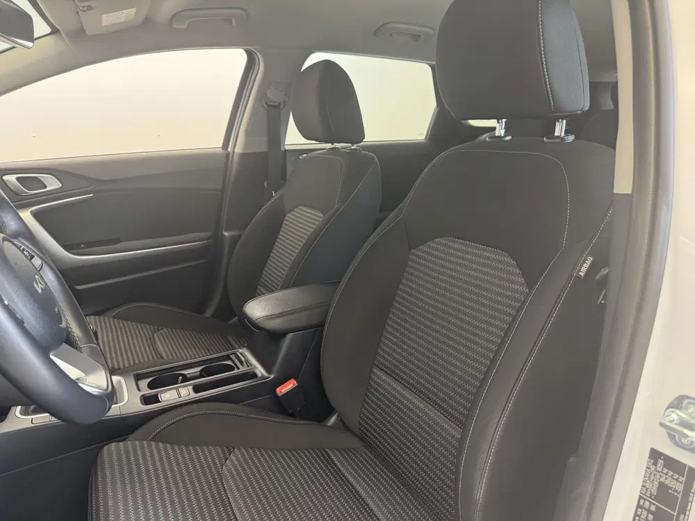 Kia Ceed 1.0 T-GDi DynamicLine uit 2024, foto 12
