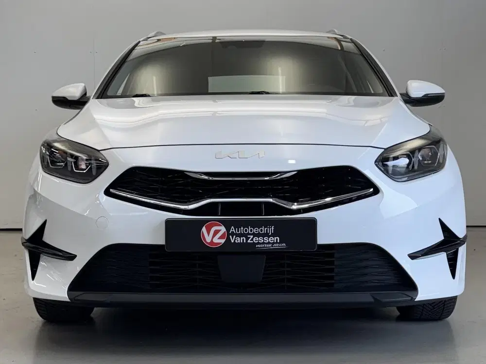 Kia Ceed 1.0 T-GDi DynamicLine uit 2024, foto 2