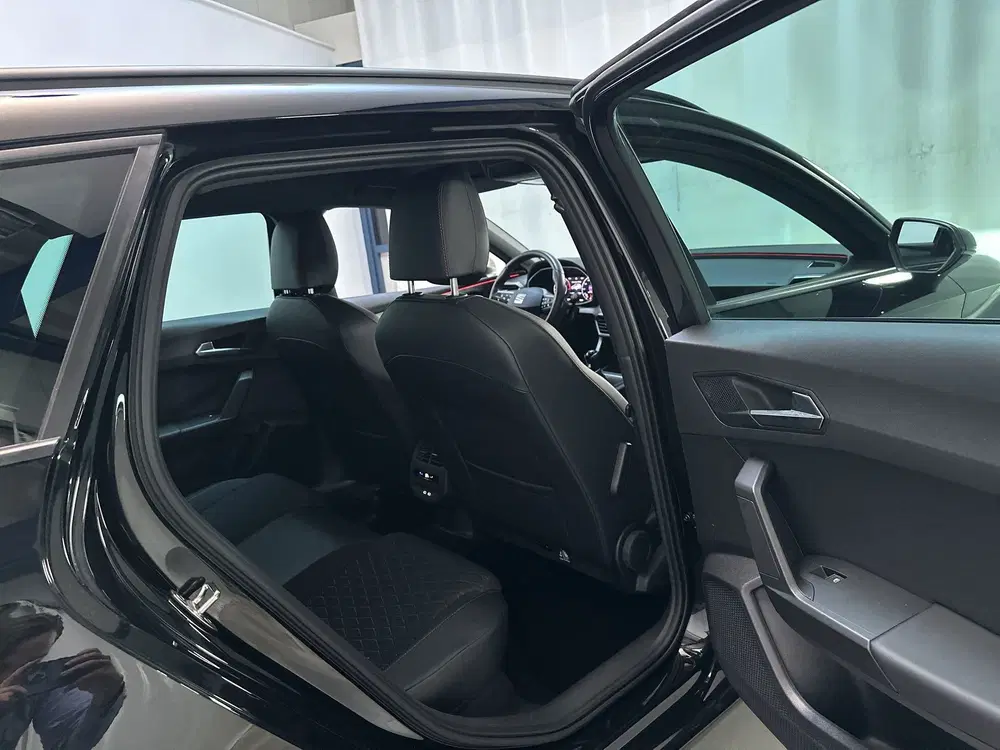 SEAT Leon 1.5 TSI 150pk FR Business Intense LED uit 2022, foto 11