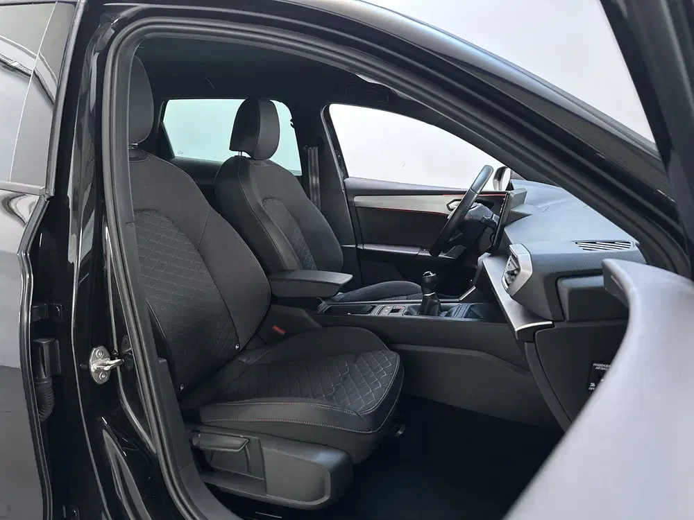 SEAT Leon 1.5 TSI 150pk FR Business Intense LED uit 2022, foto 7