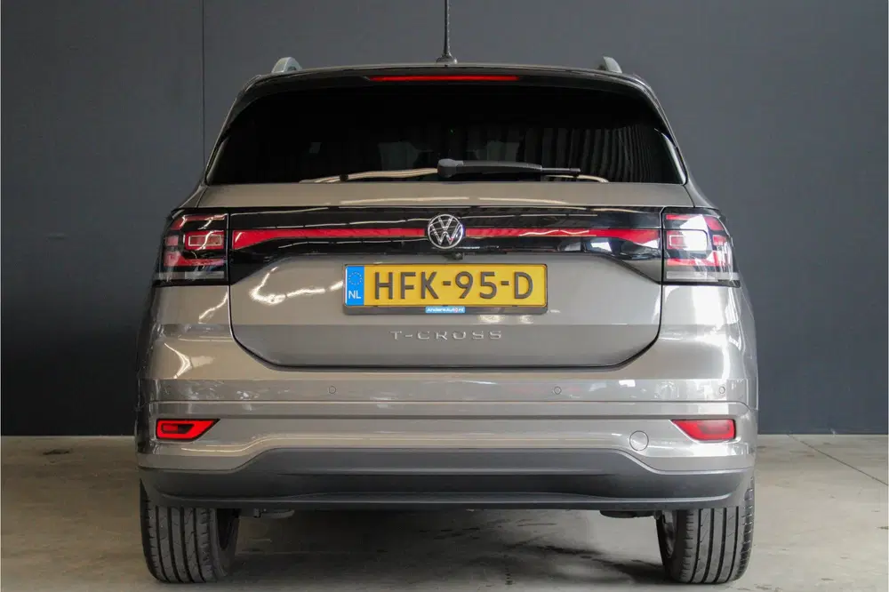 Volkswagen T-Cross 1.0 TSI Style Business R uit 2020, foto 11