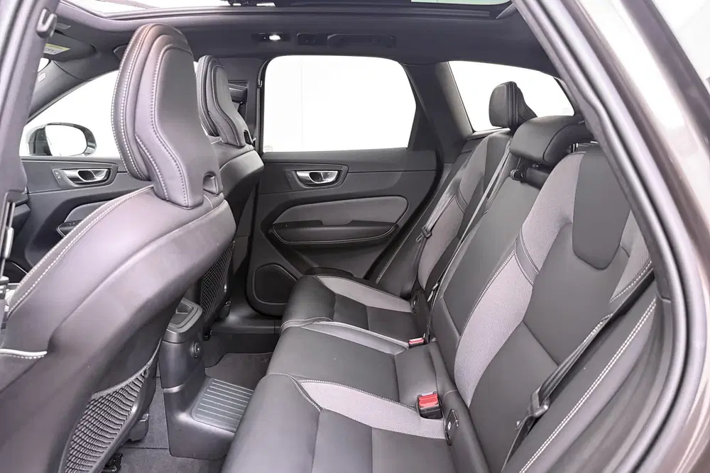 Volvo XC60 2.0 T6 PHEV AWD R-Design Pano-dak Elek.Tre uit 2022, foto 13