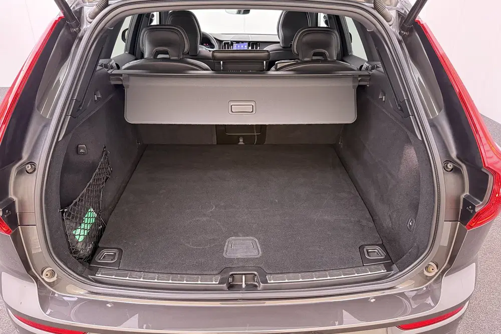 Volvo XC60 2.0 T6 PHEV AWD R-Design Pano-dak Elek.Tre uit 2022, foto 14