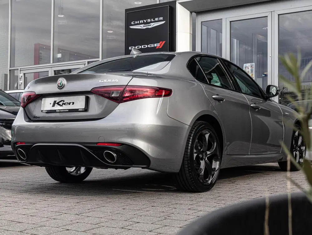 Alfa Romeo Giulia 2.0 T AWD Veloce 280 pk uit 2020, foto 4