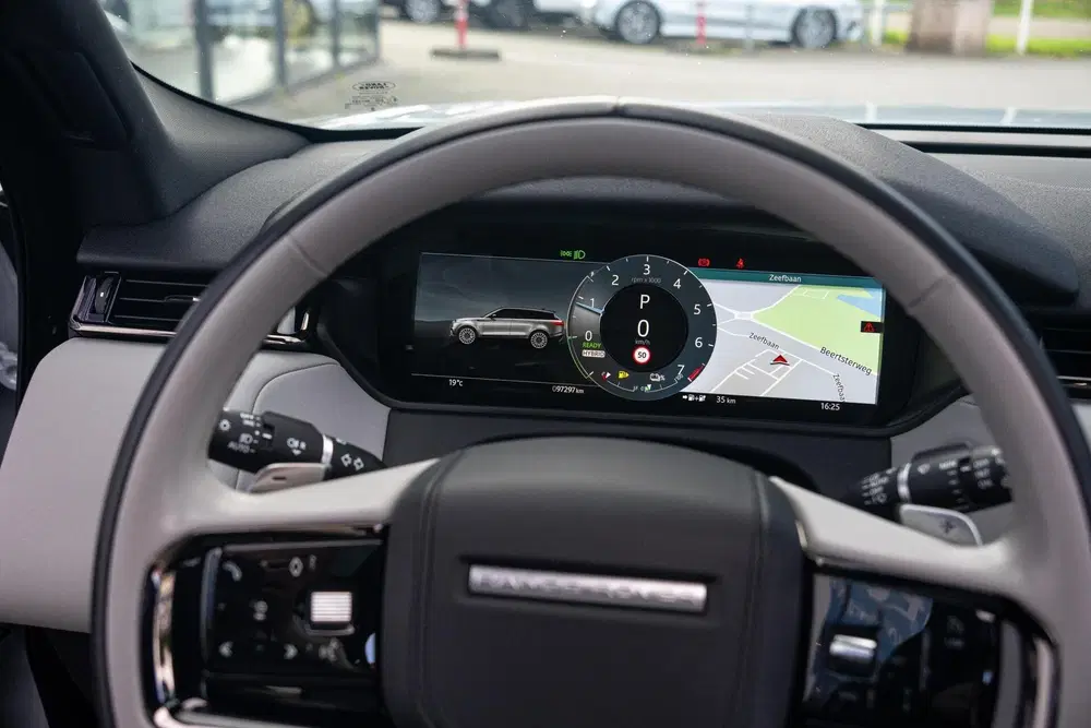 Land Rover Range Rover Velar P400e Hybride AWD R-Dynamic HSE uit 2023, foto 13