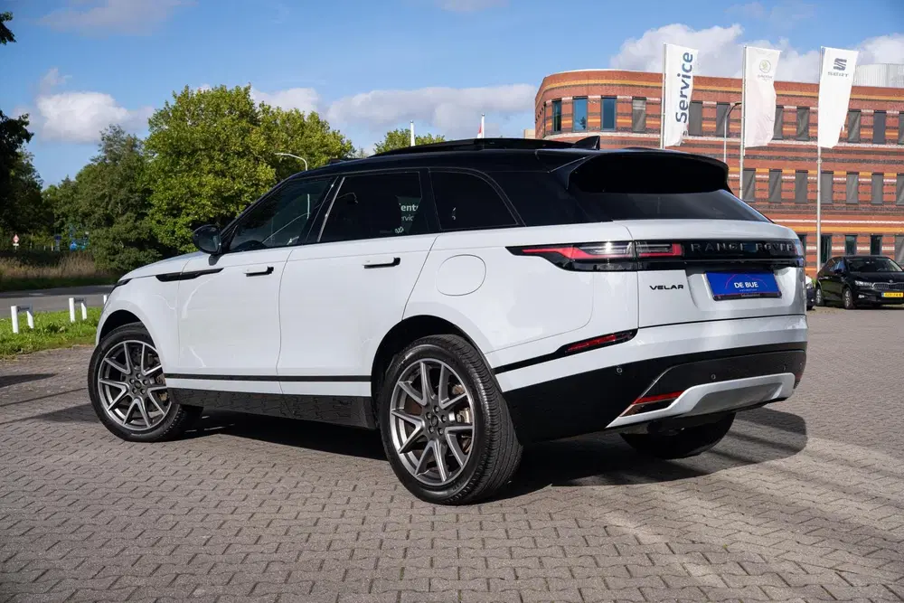 Land Rover Range Rover Velar P400e Hybride AWD R-Dynamic HSE uit 2023, foto 4