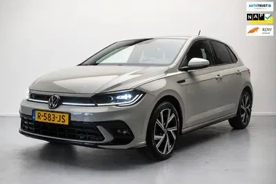 Volkswagen Polo 1.0 TSI R-LINE NL-auto [ IQ Light Stoelver uit 2022