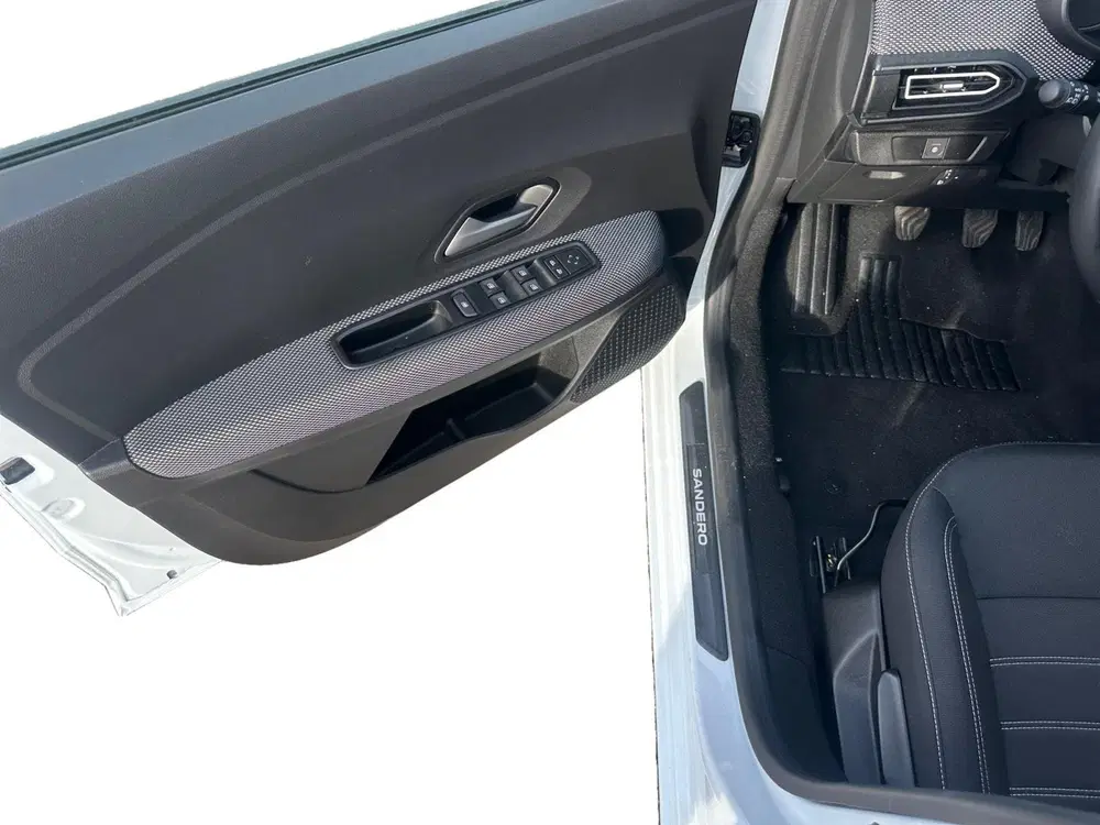 Dacia Sandero 90PK TCe Journey uit 2025, foto 11