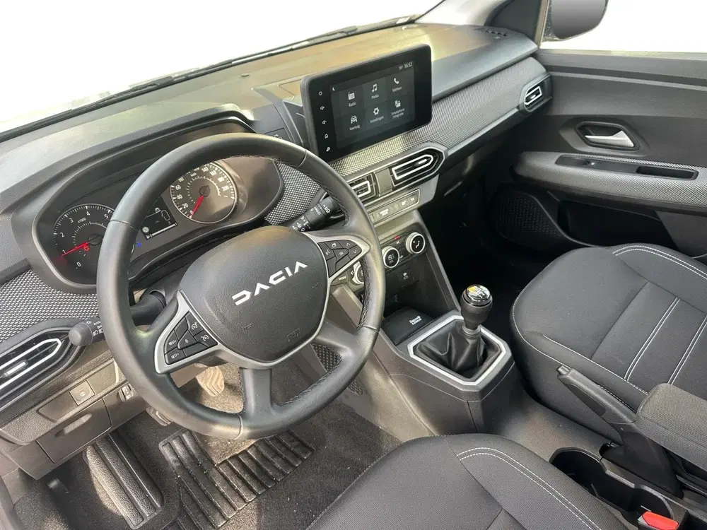 Dacia Sandero 90PK TCe Journey uit 2025, foto 13
