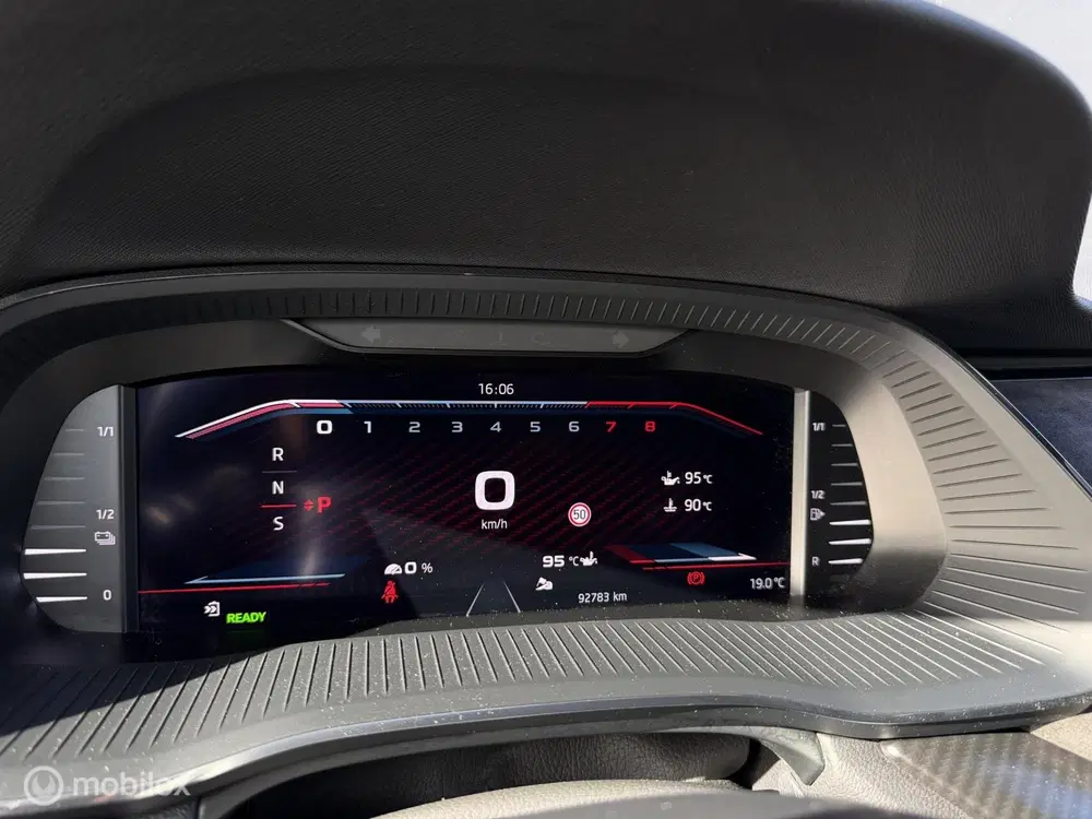 Skoda Octavia Octavia 1.4 TSI RS PHEV uit 2021, foto 10
