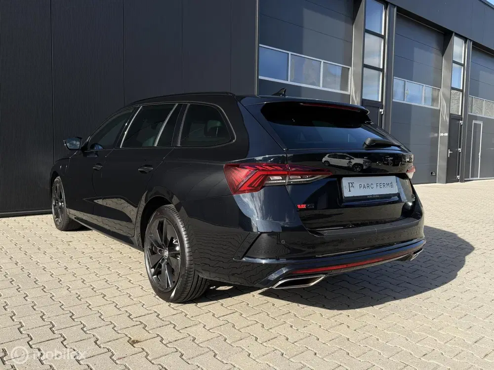 Skoda Octavia Octavia 1.4 TSI RS PHEV uit 2021, foto 15