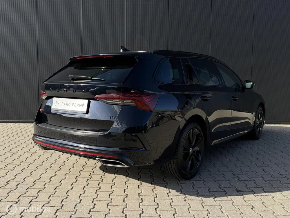 Skoda Octavia Octavia 1.4 TSI RS PHEV uit 2021, foto 3