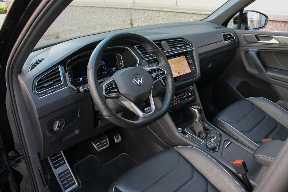 Volkswagen Tiguan 2.0 TSI R-line Leer Pano Trekhaak 4motion uit 2021, foto 9