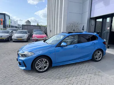 BMW 1-serie 118i M Edition PANO LEER LED NAP INRUIL MO uit 2020