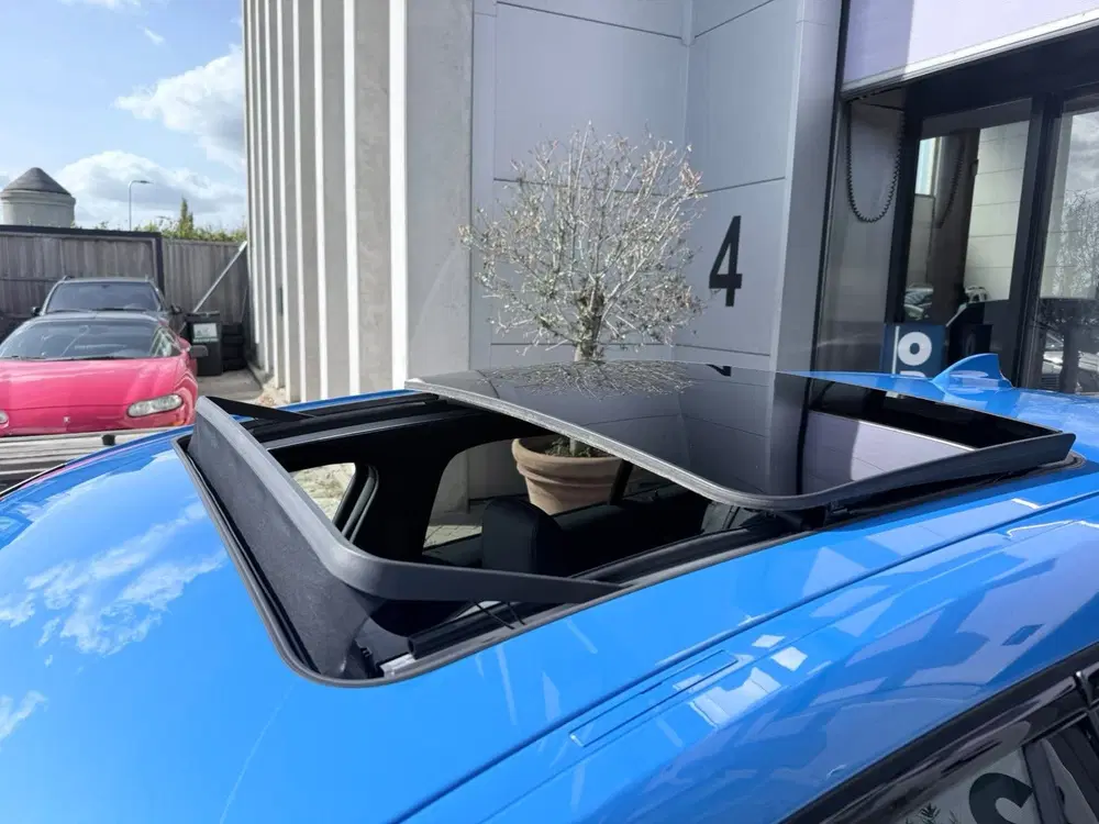 BMW 1-serie 118i M Edition PANO LEER LED NAP INRUIL MO uit 2020, foto 10