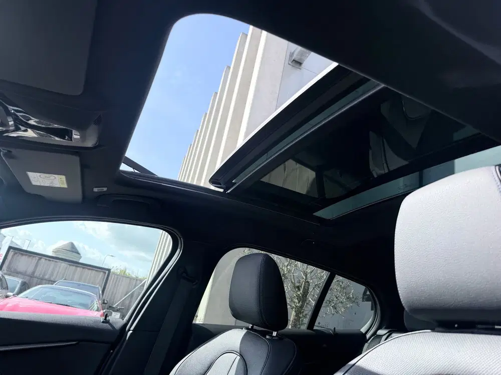BMW 1-serie 118i M Edition PANO LEER LED NAP INRUIL MO uit 2020, foto 14