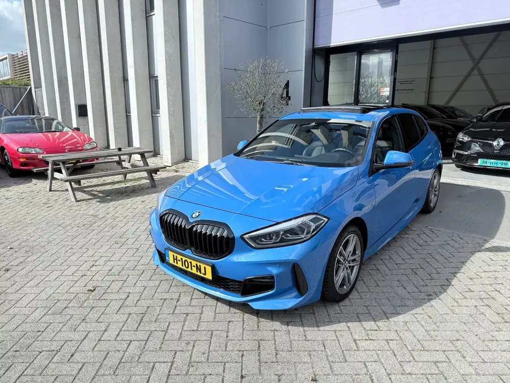 BMW 1-serie 118i M Edition PANO LEER LED NAP INRUIL MO uit 2020, foto 2