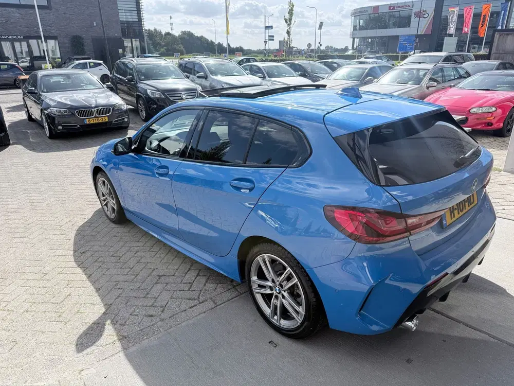 BMW 1-serie 118i M Edition PANO LEER LED NAP INRUIL MO uit 2020, foto 6
