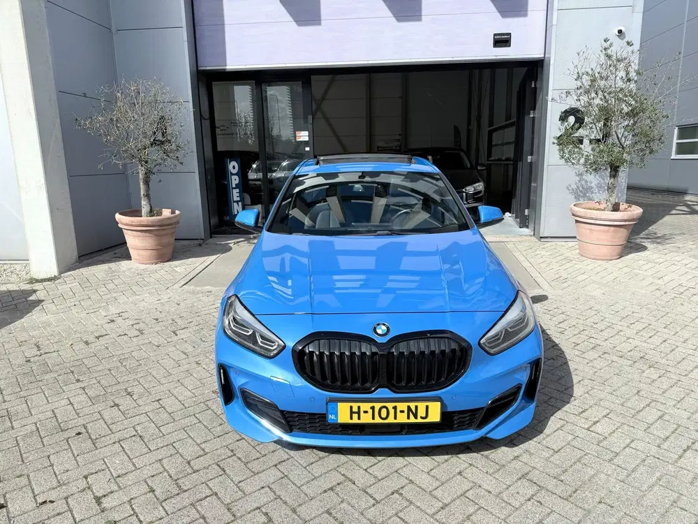 BMW 1-serie 118i M Edition PANO LEER LED NAP INRUIL MO uit 2020, foto 9