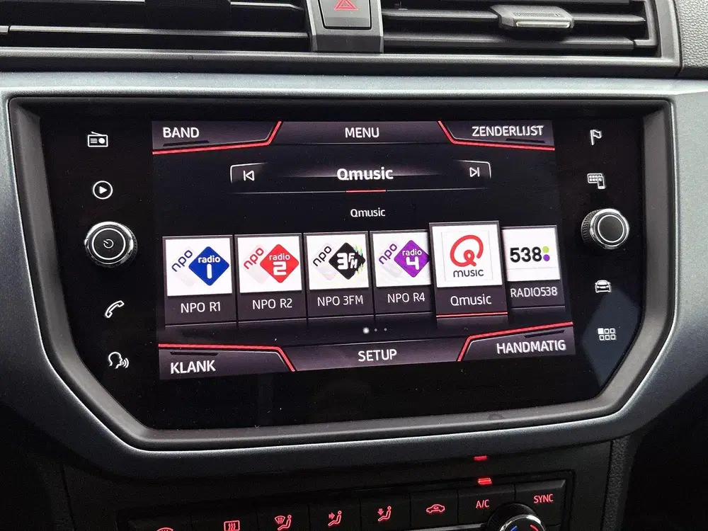 SEAT Arona 1.0 TSI Style Business Intense uit 2019, foto 9