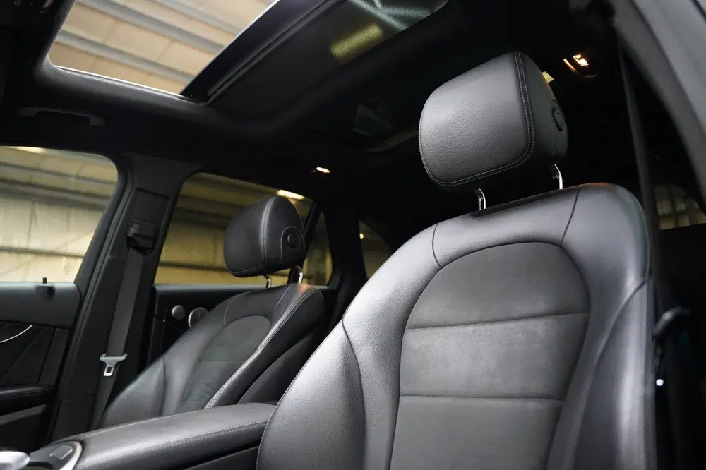 Mercedes-Benz GLC 250 4MATIC AMG NIGHT PANO SFEER uit 2019, foto 11