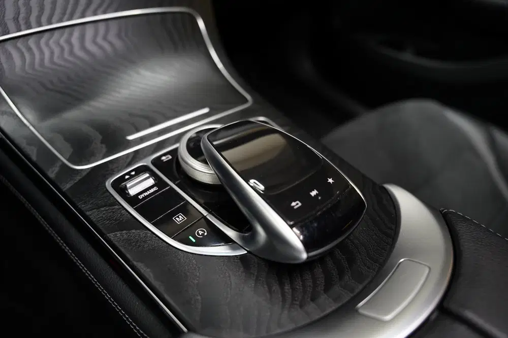 Mercedes-Benz GLC 250 4MATIC AMG NIGHT PANO SFEER uit 2019, foto 15