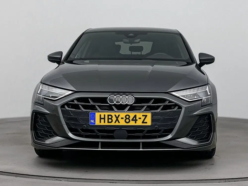 Audi A3 35 TFSI S edition 150 PK uit 2025, foto 2