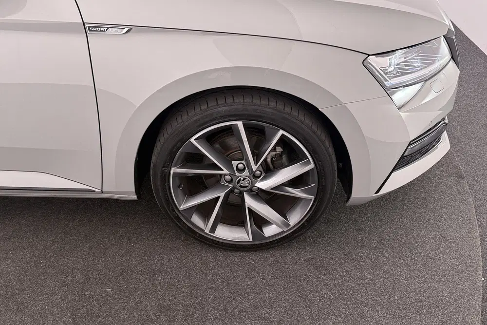 Skoda Superb 218 PK PHEV Aut. Sportline Pano-Dak Adapt uit 2023, foto 7