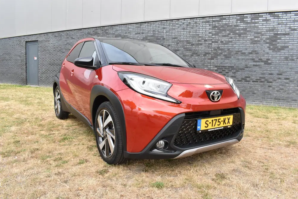 Toyota Aygo X 1.0 VVT-i MT Envy Jbl Navigatie Carplay uit 2023, foto 12