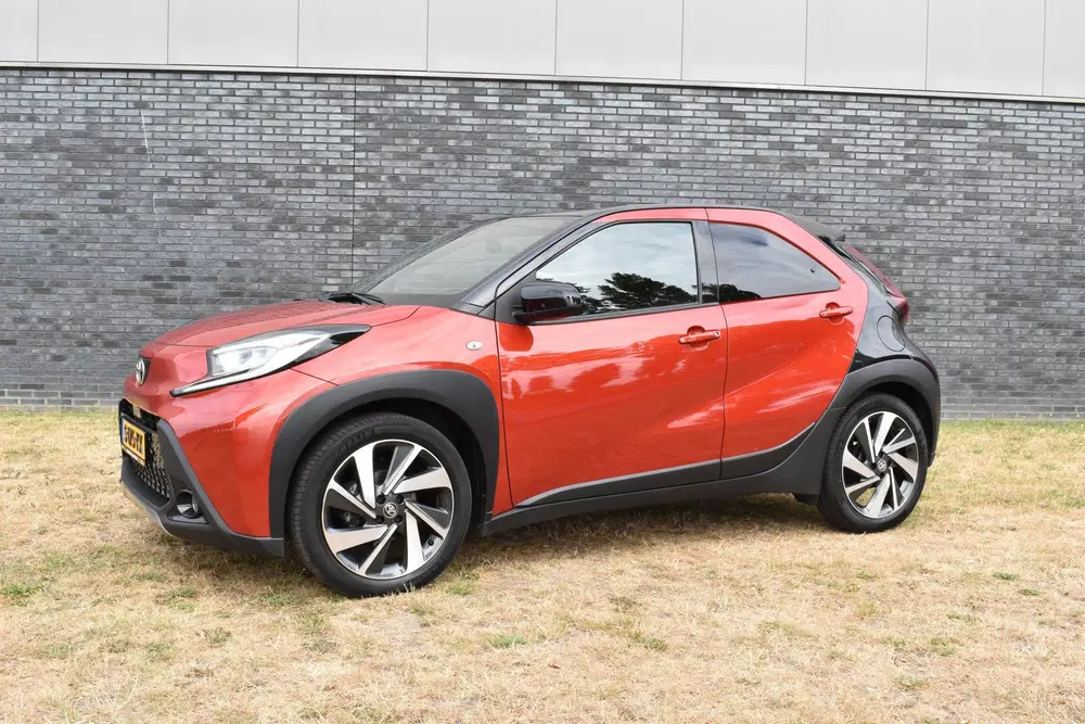Toyota Aygo X 1.0 VVT-i MT Envy Jbl Navigatie Carplay uit 2023, foto 2