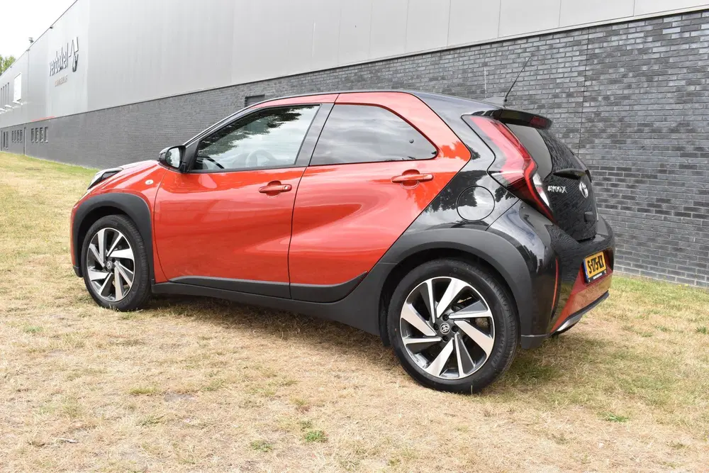 Toyota Aygo X 1.0 VVT-i MT Envy Jbl Navigatie Carplay uit 2023, foto 4
