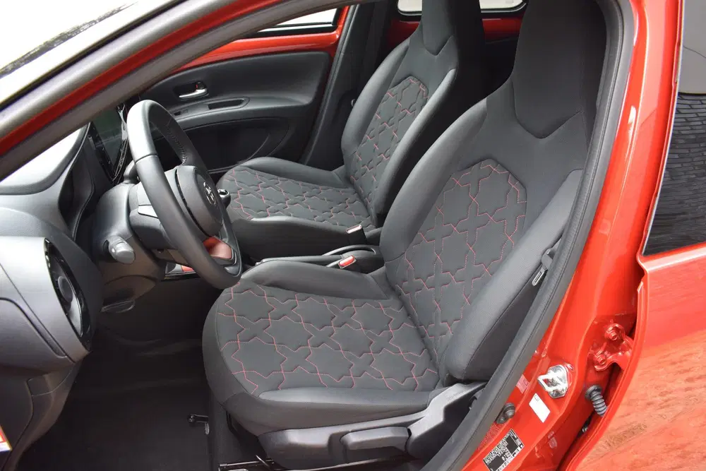 Toyota Aygo X 1.0 VVT-i MT Envy Jbl Navigatie Carplay uit 2023, foto 5