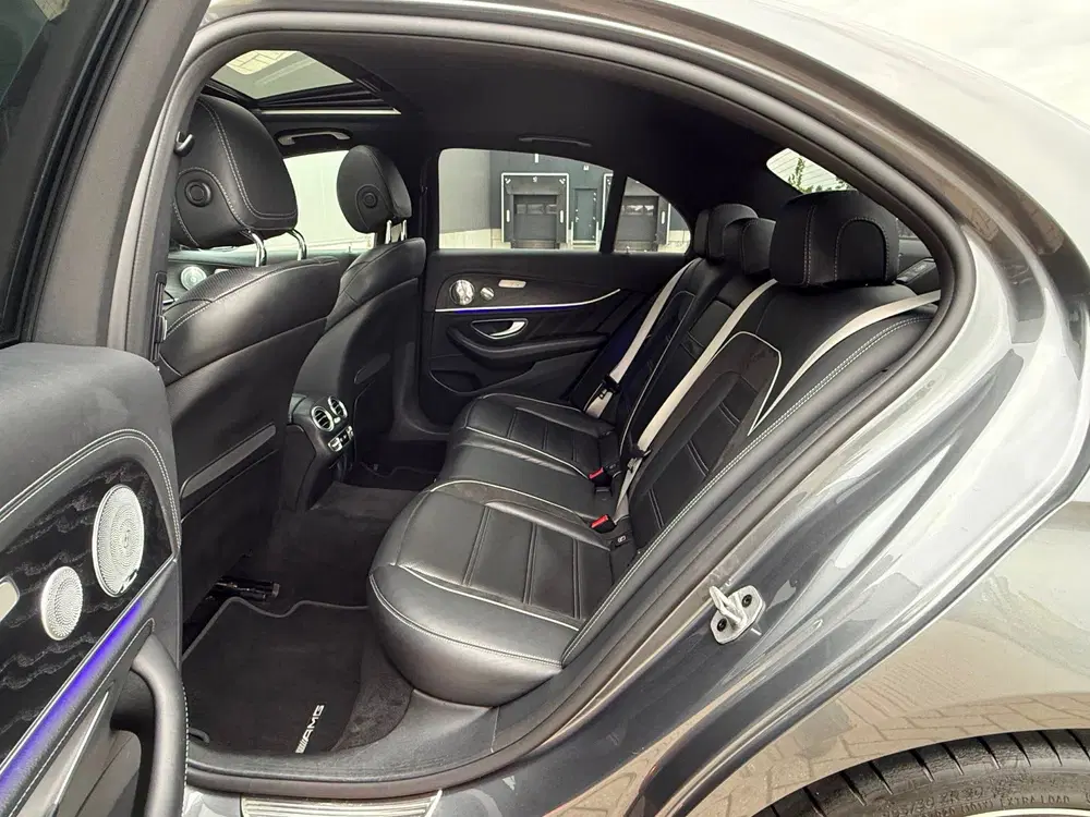 Mercedes-Benz E-Klasse AMG 63 S 4MATIC+ BURMESTER HUD PANO V uit 2020, foto 13