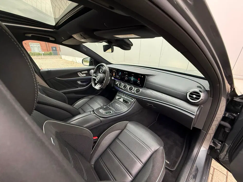 Mercedes-Benz E-Klasse AMG 63 S 4MATIC+ BURMESTER HUD PANO V uit 2020, foto 15