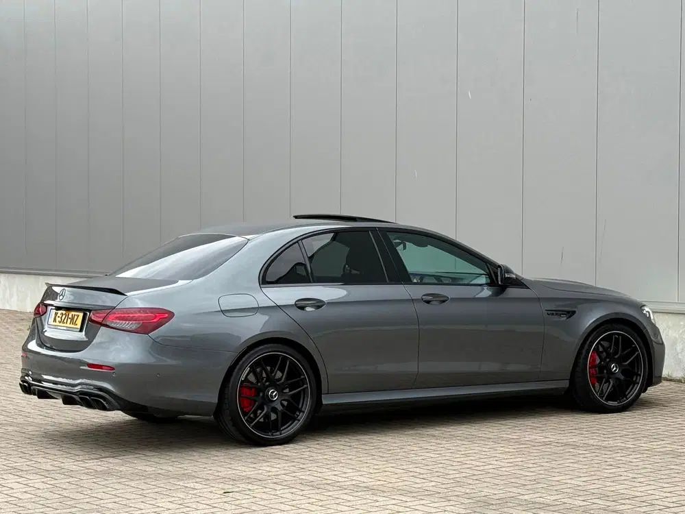 Mercedes-Benz E-Klasse AMG 63 S 4MATIC+ BURMESTER HUD PANO V uit 2020, foto 5