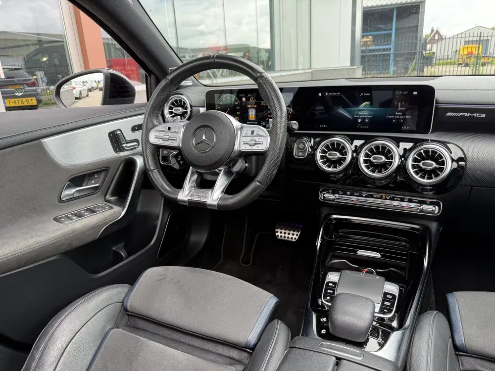 Mercedes-Benz A-Klasse AMG 35 4MATIC Edition 1 Premium Plus uit 2019, foto 14