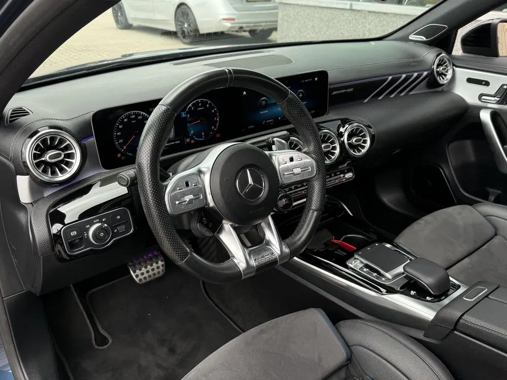 Mercedes-Benz A-Klasse AMG 35 4MATIC Edition 1 Premium Plus uit 2019, foto 2