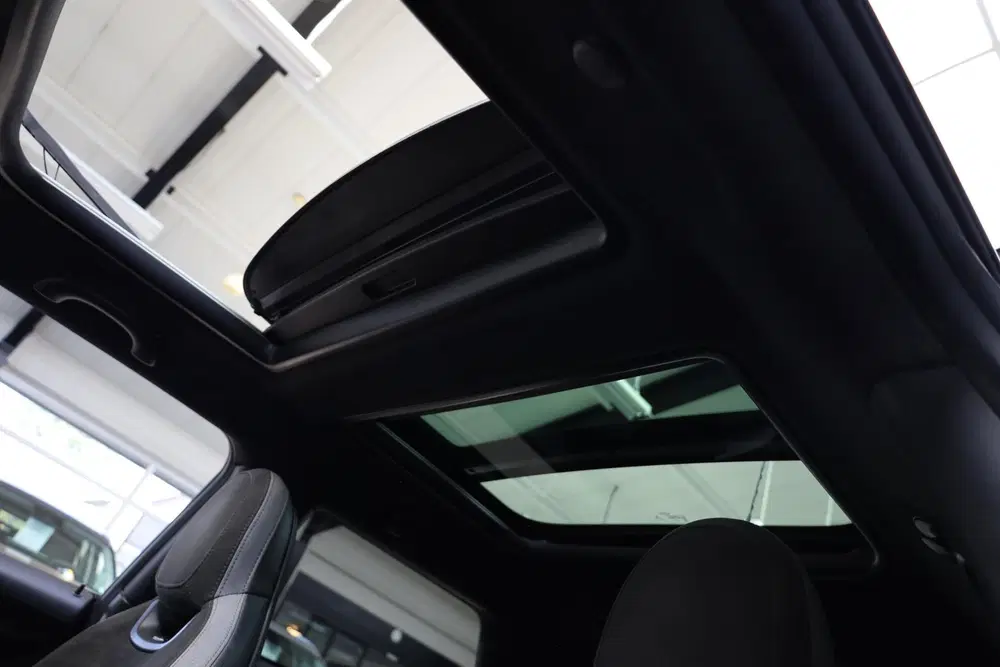 Mini John Cooper Works Cooper Works JCW Pack F1 PANO HARMAN&KARDO uit 2021, foto 12